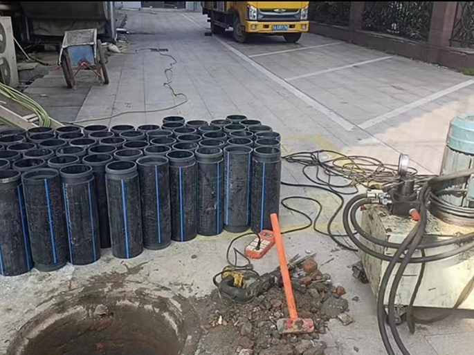 白碱滩PE置换管厂家 DN315置换管 非开挖管短管置换